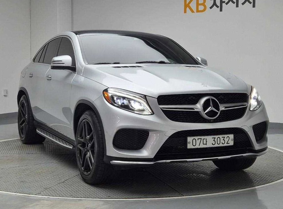 벤츠 GLE 클래스 GLE 350 d 4MATIC 쿠페 사진 4