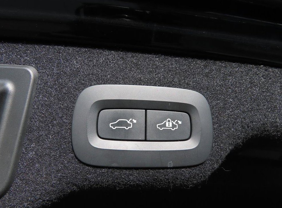 볼보 S90 T5 인스크립션 사진 16