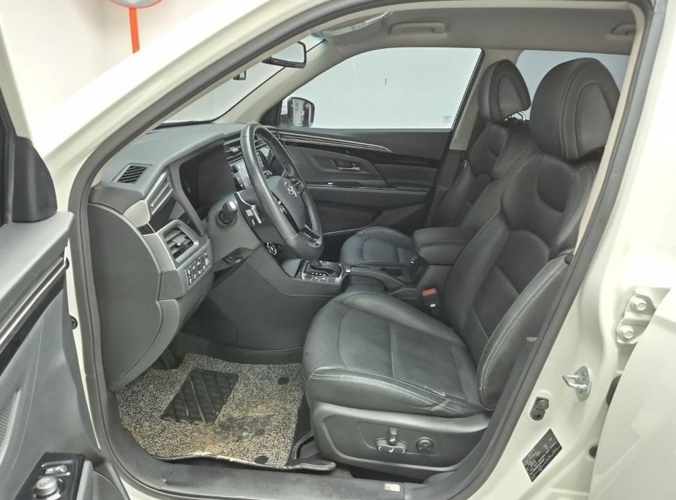 KG모빌리티(쌍용)  코란도 2WD 가솔린 1.5 C5 플러스 사진 10