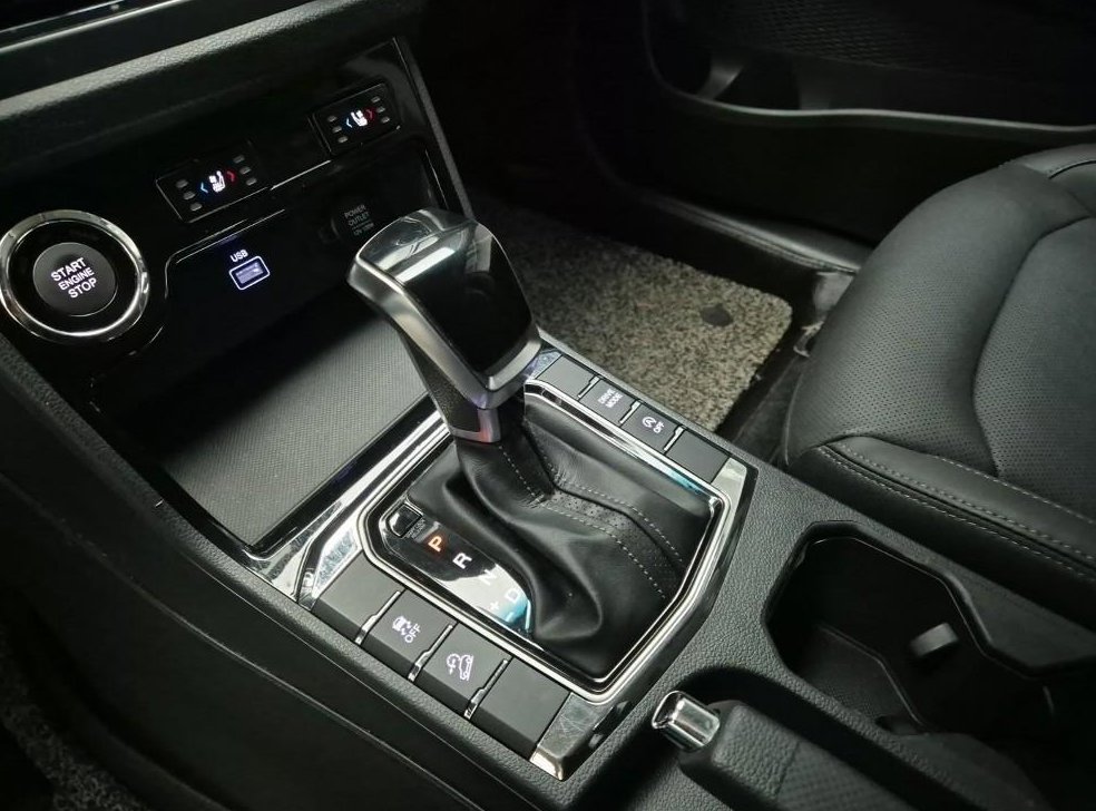 KG모빌리티(쌍용)  코란도 2WD 가솔린 1.5 C5 플러스 사진 14