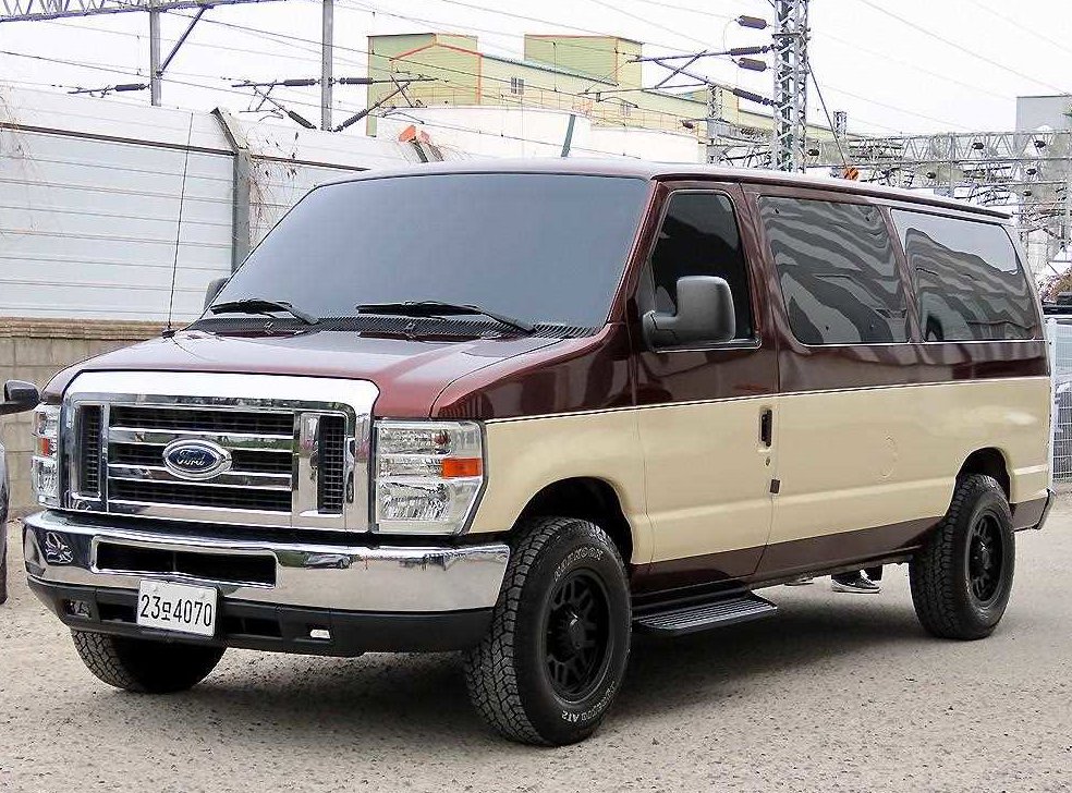 포드 E-Series 4.8