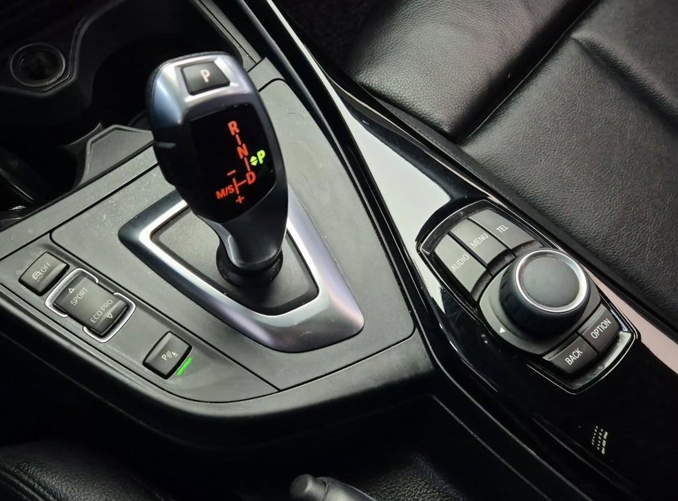 BMW 1시리즈 118d 스포츠 사진 8
