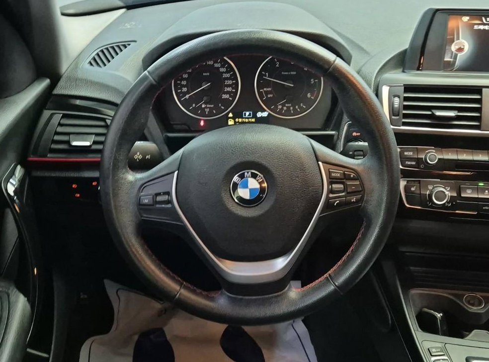 BMW 1시리즈 118d 스포츠 사진 9