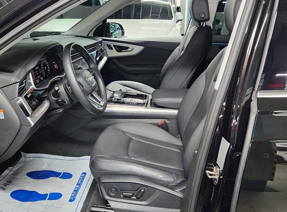 아우디 Q7 45 TDI 콰트로 사진 12