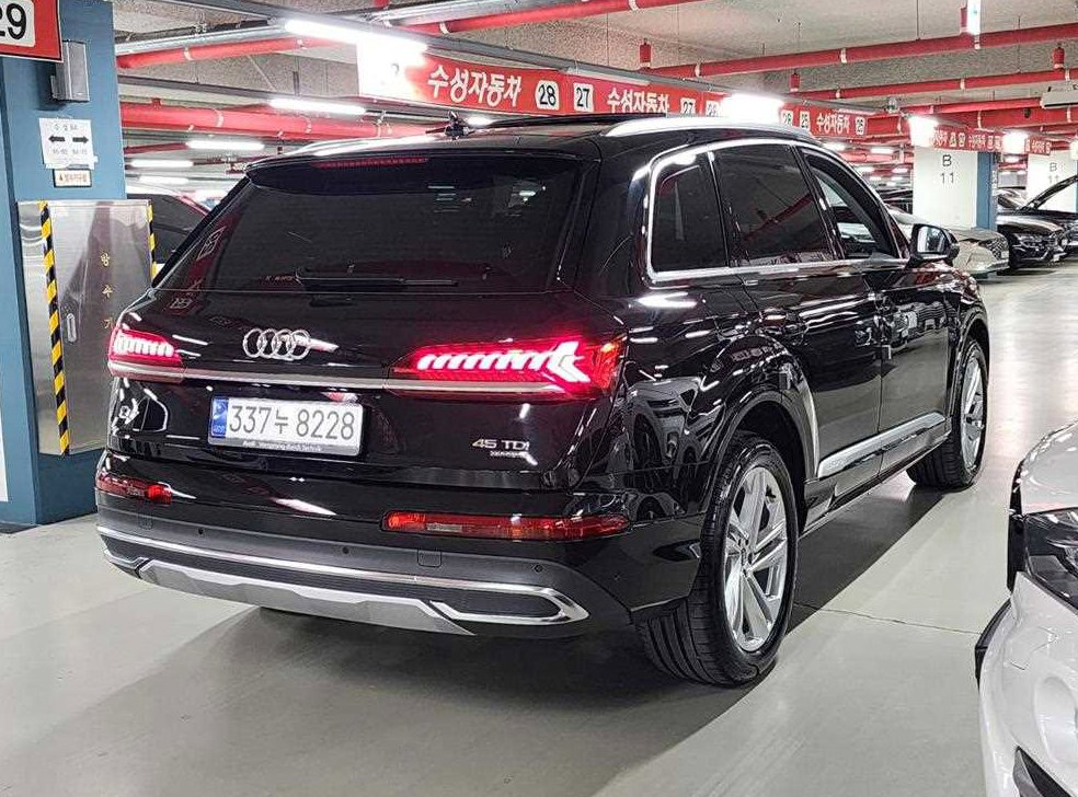 아우디 Q7 45 TDI 콰트로 사진 4