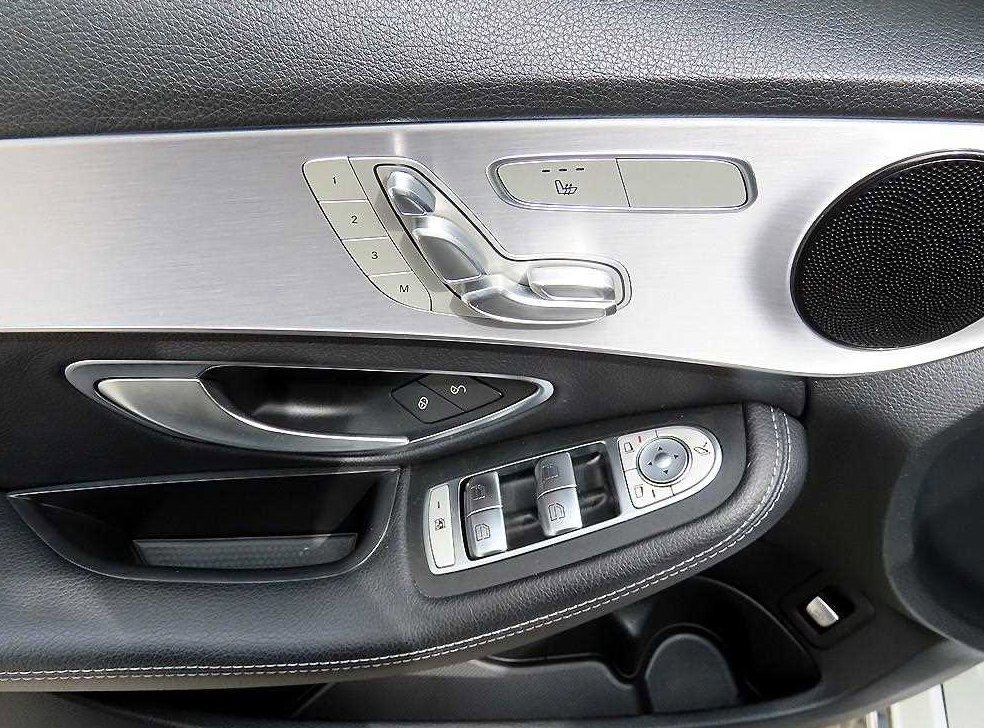벤츠 C 클래스 C220 d 4MATIC 아방가르드 사진 12