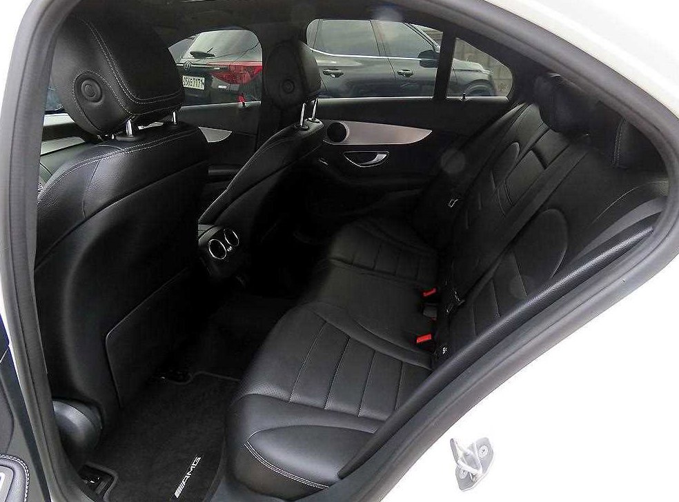 벤츠 C 클래스 C220 d 4MATIC 아방가르드 사진 6