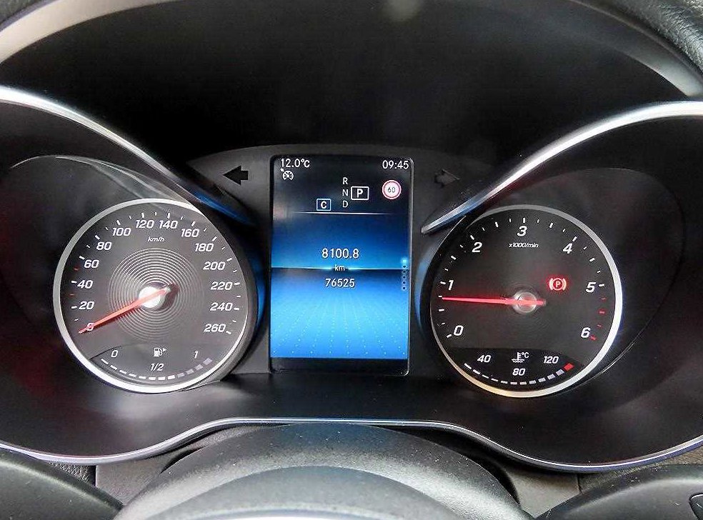 벤츠 C 클래스 C220 d 4MATIC 아방가르드 사진 9