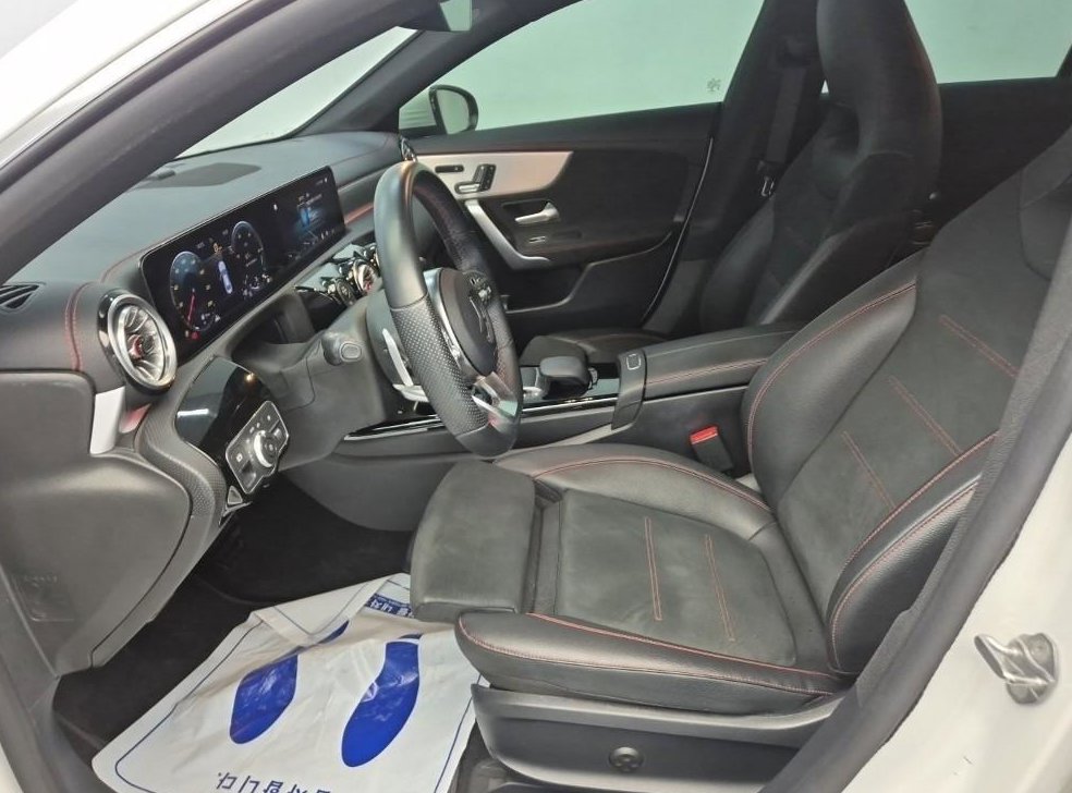 벤츠 CLA 클래스 CLA 250 4MATIC 사진 11