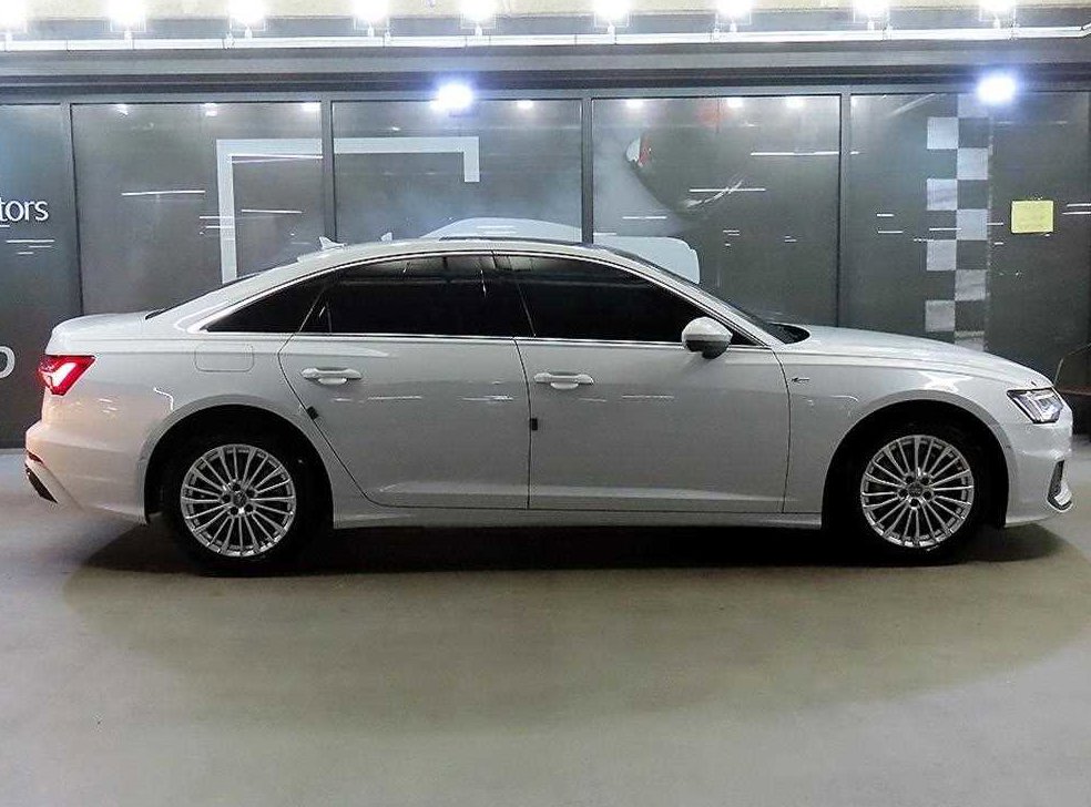 아우디 A6 45 TFSI 사진 3