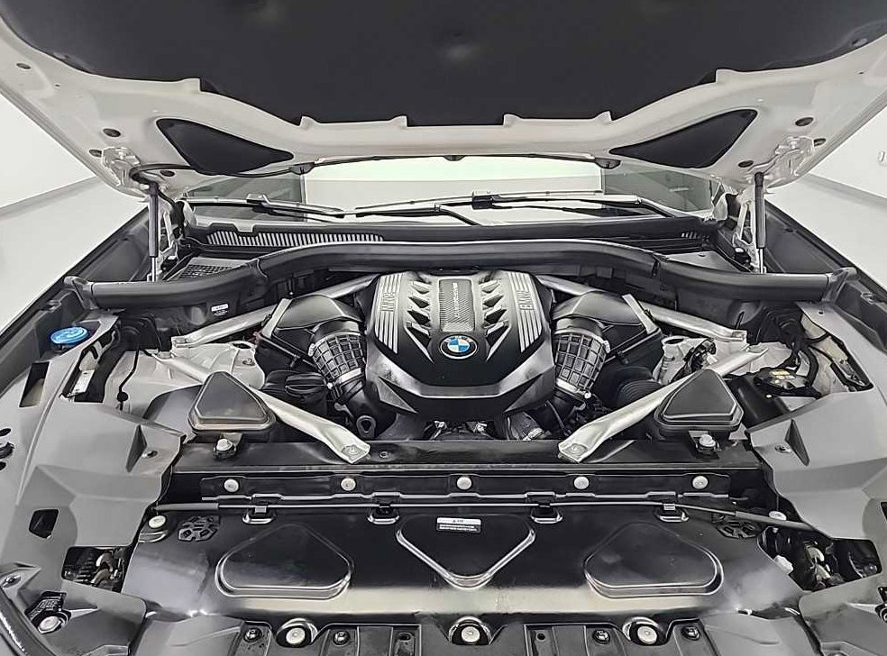 BMW X6 M50i 사진 5