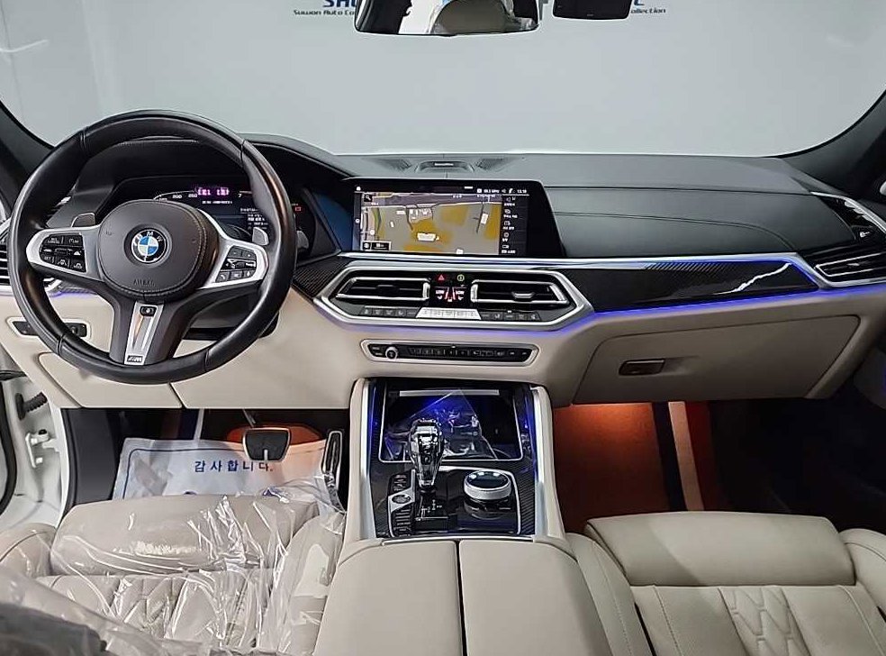BMW X6 M50i 사진 7