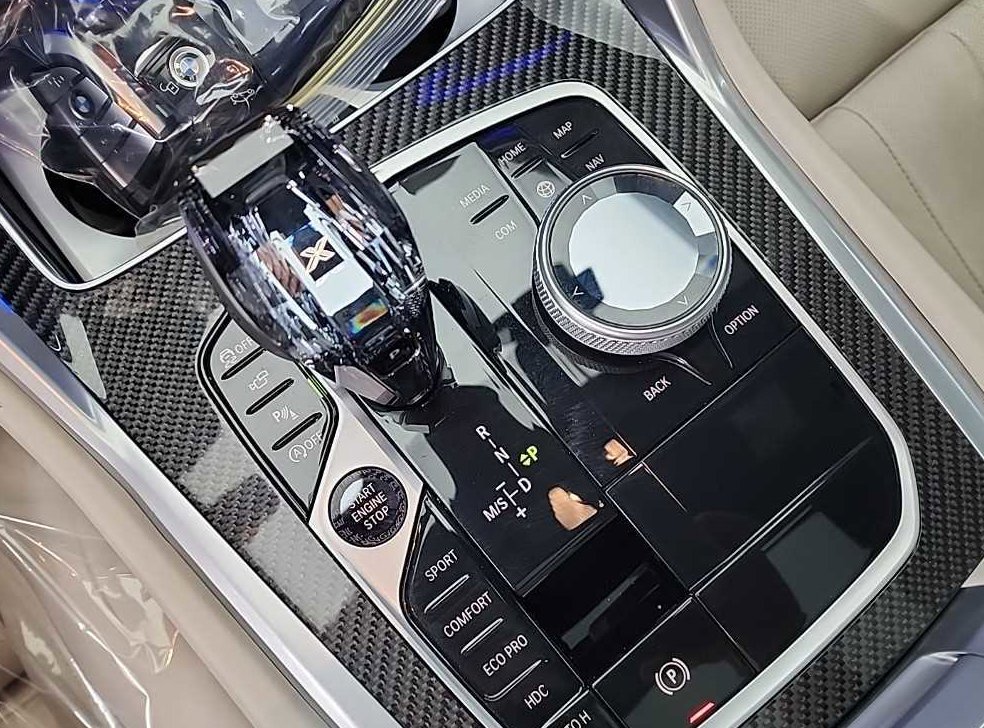 BMW X6 M50i 사진 8
