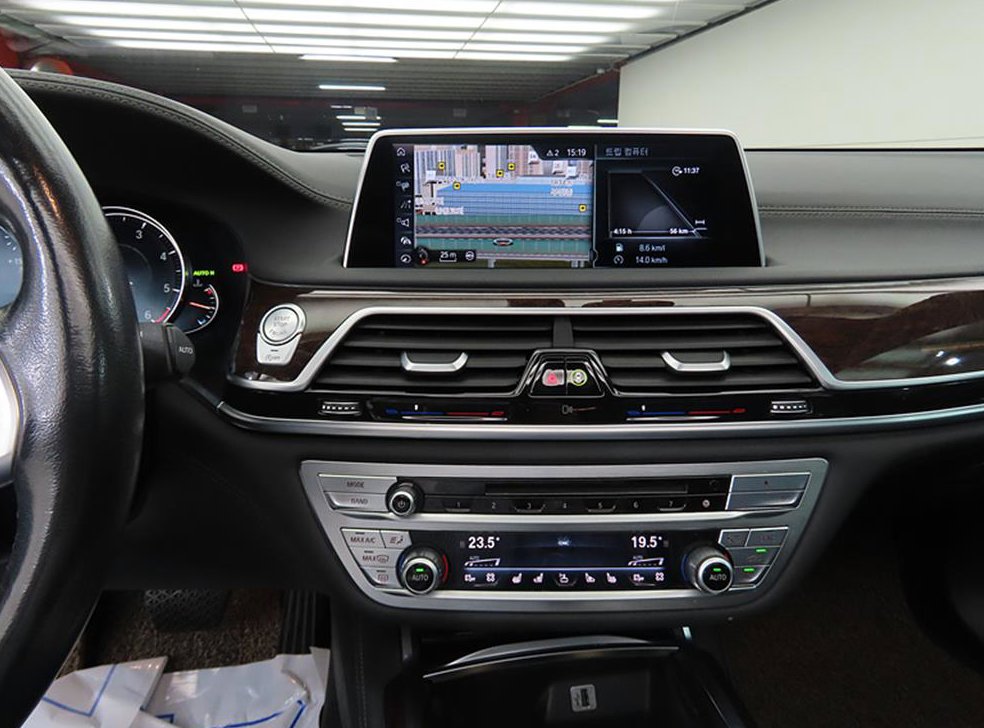 BMW 7시리즈 730d xDrive 사진 10