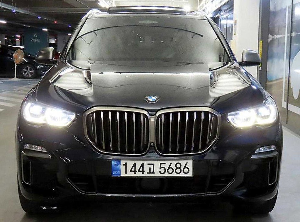 BMW X5 M50i 사진 2