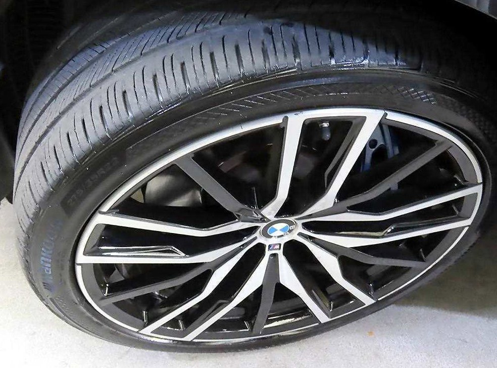 BMW X5 M50i 사진 20