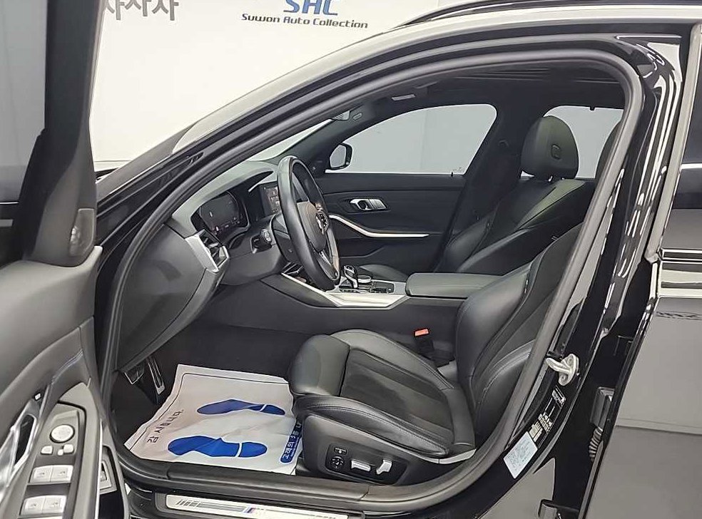 BMW 3시리즈 320d 투어링 M 스포츠 사진 11