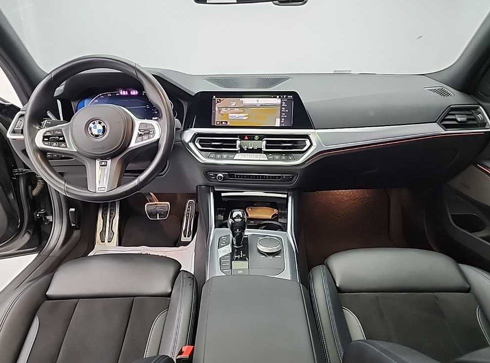 BMW 3시리즈 320d 투어링 M 스포츠 사진 7