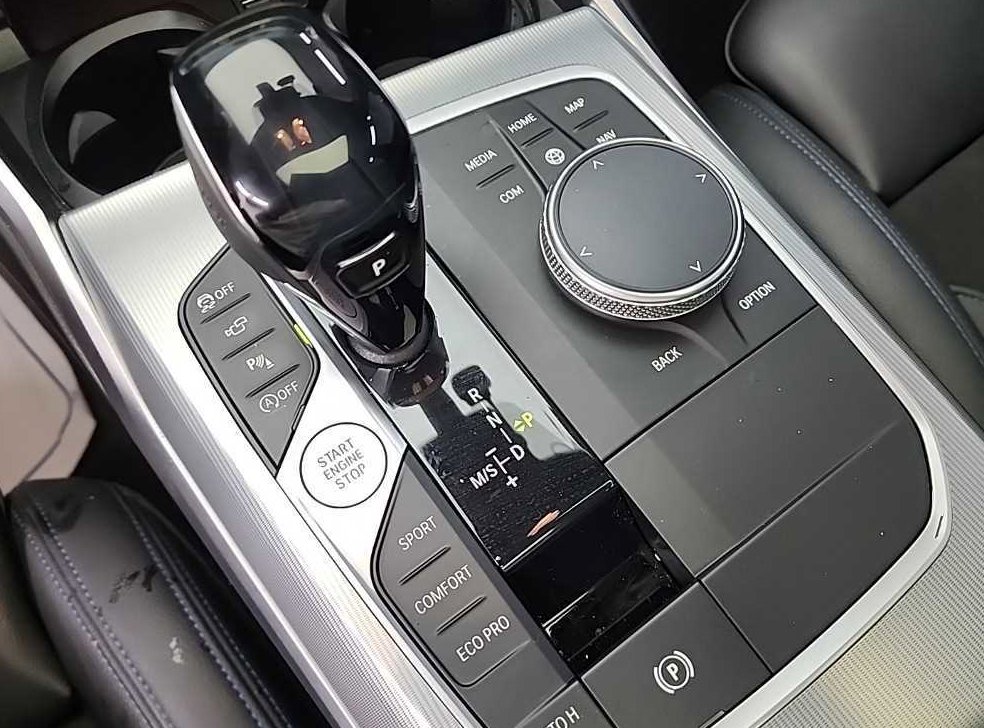 BMW 3시리즈 320d 투어링 M 스포츠 사진 8