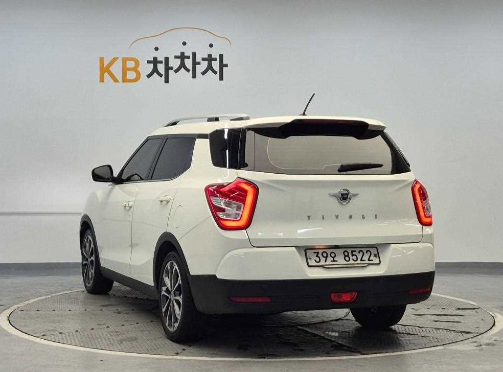 KG모빌리티(쌍용)  티볼리 2WD 가솔린 1.6 RX 사진 2