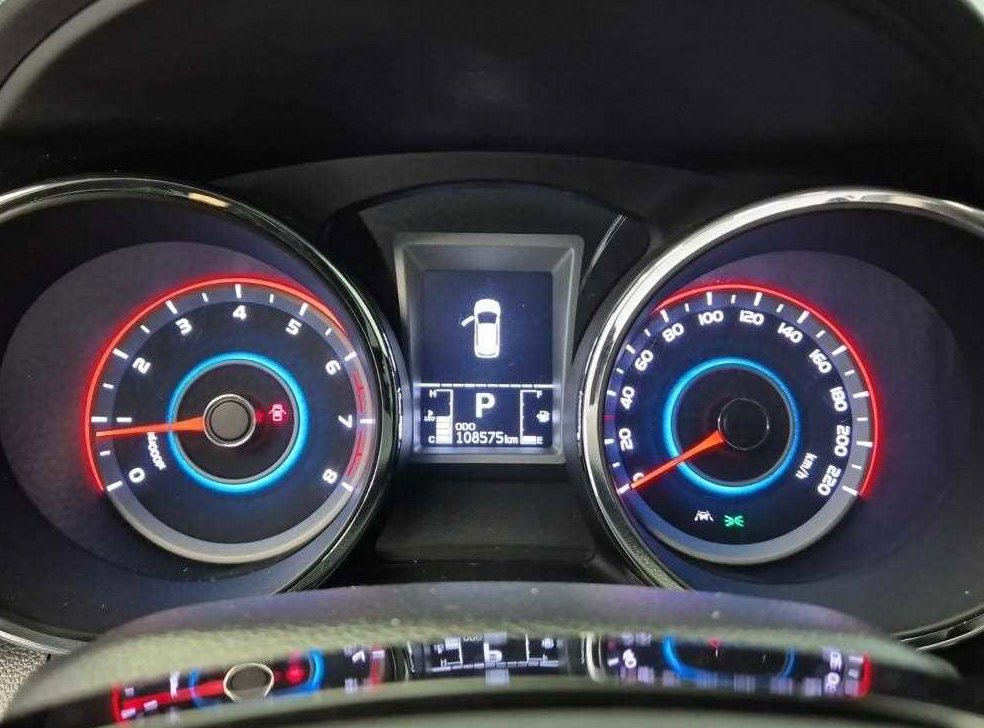 KG모빌리티(쌍용)  티볼리 2WD 가솔린 1.6 RX 사진 6