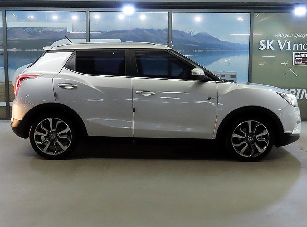 KG모빌리티(쌍용)  티볼리 디젤 4WD 1.6 VX 사진 3