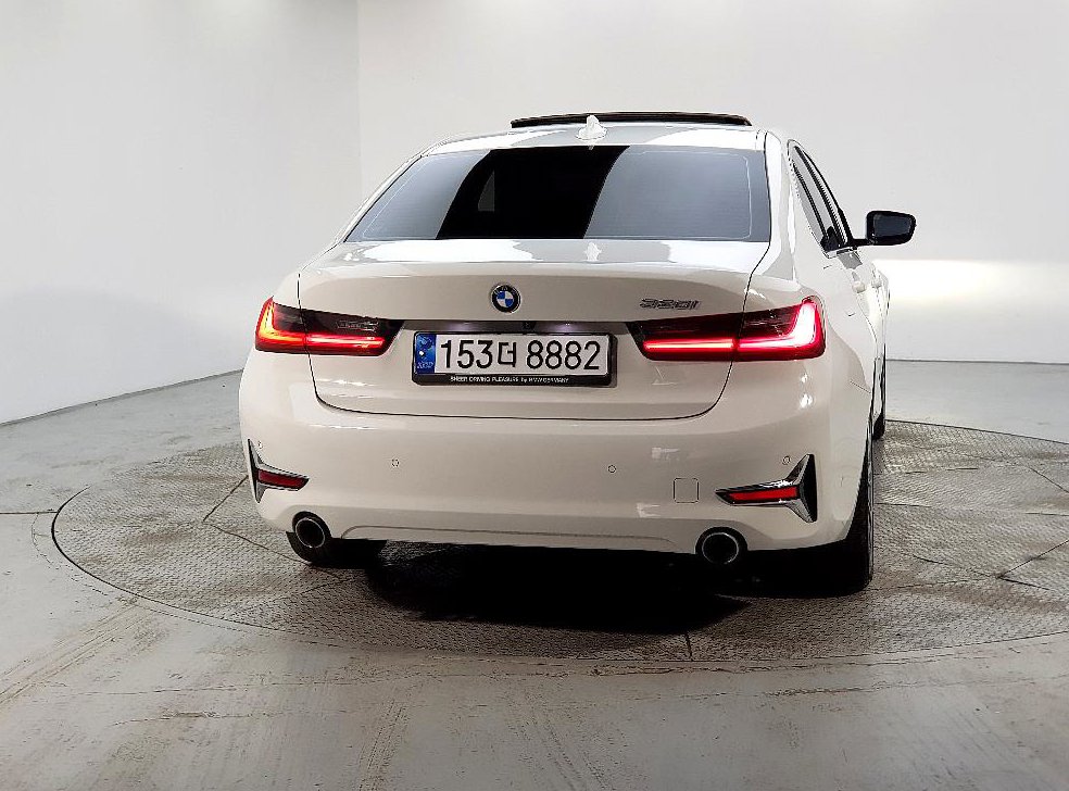 BMW 3시리즈 320i 럭셔리 사진 3