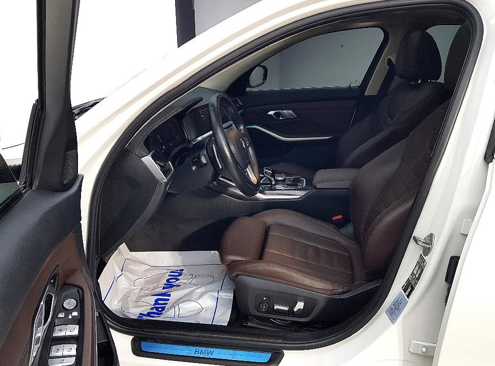 BMW 3시리즈 320i 럭셔리 사진 8