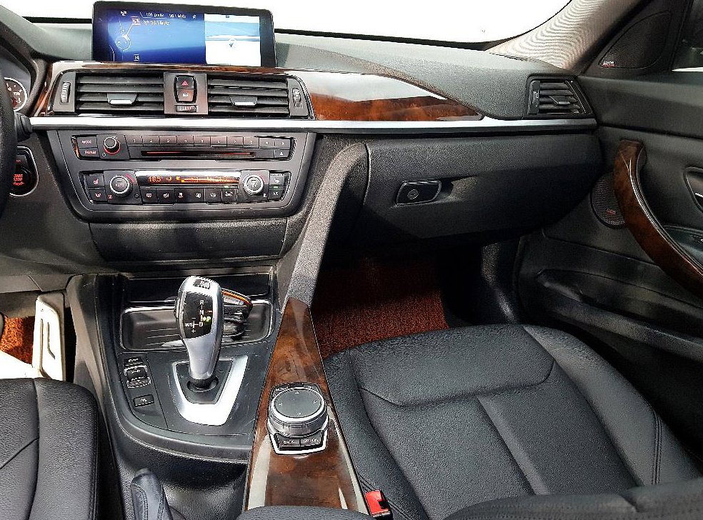 BMW 그란투리스모 GT 320D xDrive 사진 10