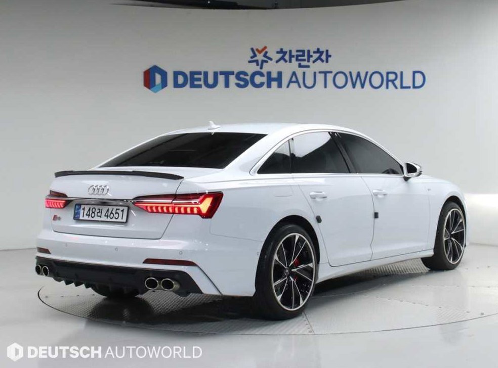 아우디 A6 45 TFSI 콰트로 프리미엄 사진 3
