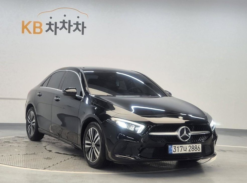 벤츠 A 클래스 A220 세단 사진 4