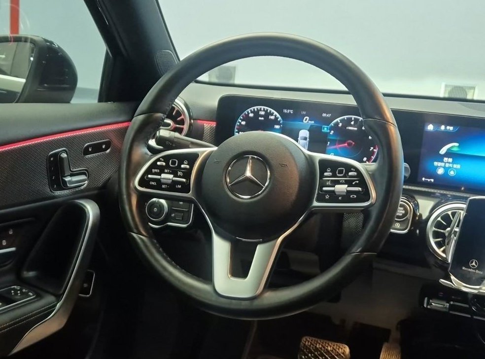 벤츠 A 클래스 A220 세단 사진 9