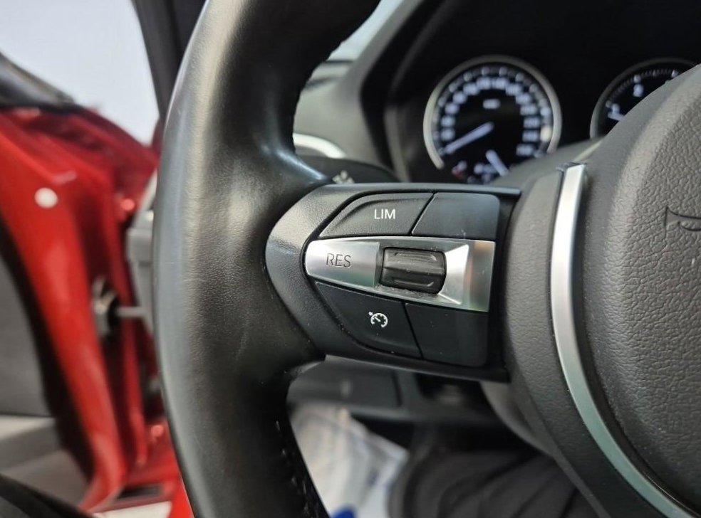 BMW 1시리즈 118d M 스포츠 섀도우 에디션 사진 11