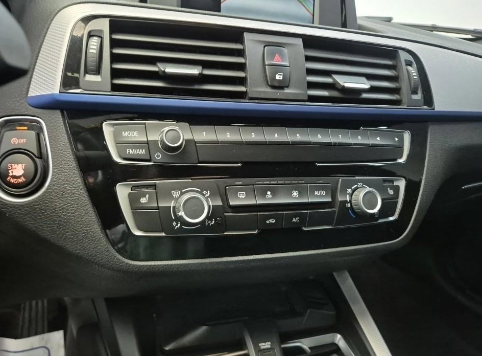 BMW 1시리즈 118d M 스포츠 섀도우 에디션 사진 12