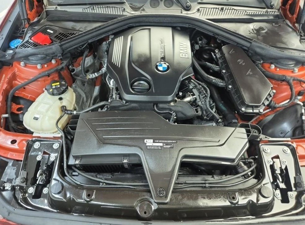 BMW 1시리즈 118d M 스포츠 섀도우 에디션 사진 18