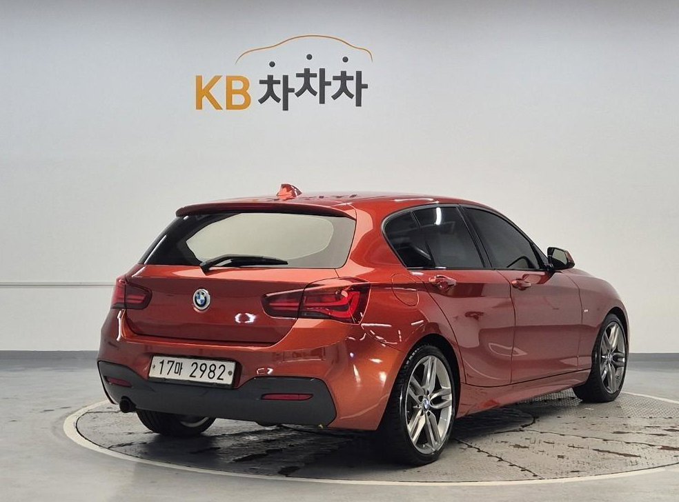 BMW 1시리즈 118d M 스포츠 섀도우 에디션 사진 2