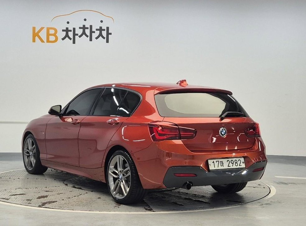 BMW 1시리즈 118d M 스포츠 섀도우 에디션 사진 4