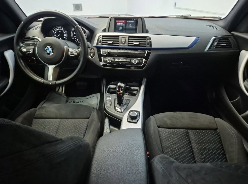 BMW 1시리즈 118d M 스포츠 섀도우 에디션 사진 5