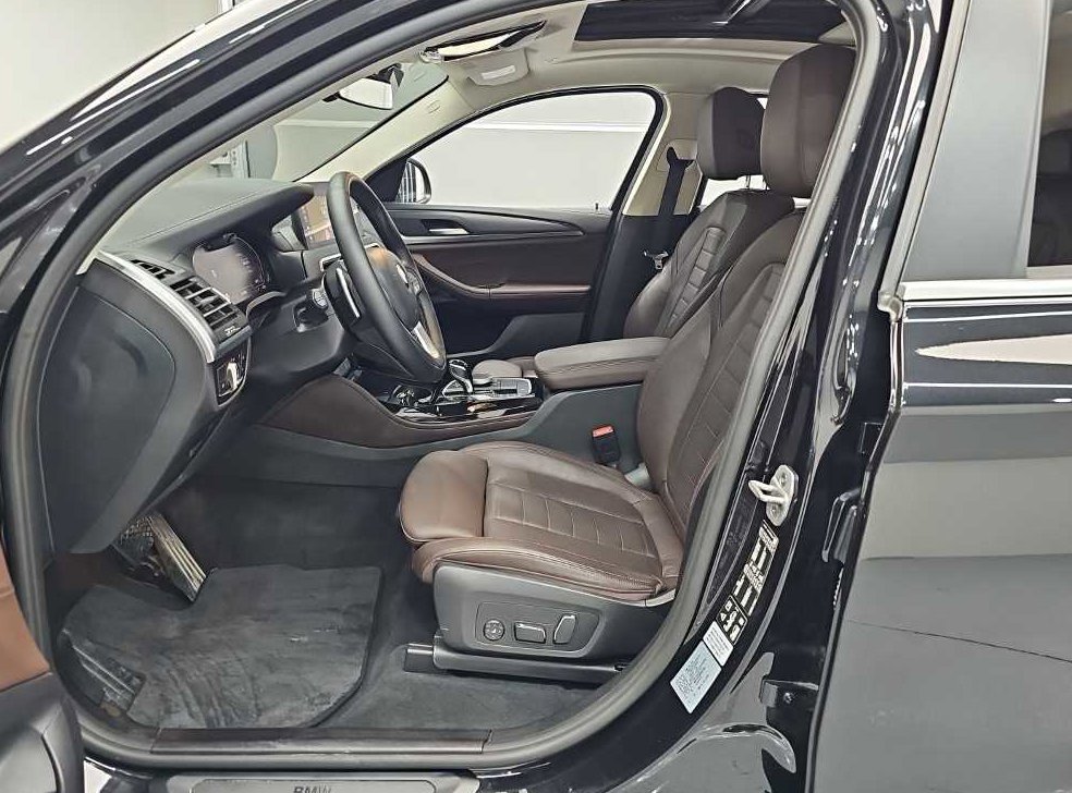 BMW X4 xDrive 20i xLine 사진 11