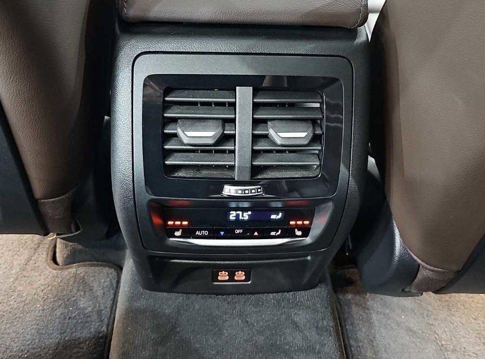 BMW X4 xDrive 20i xLine 사진 13
