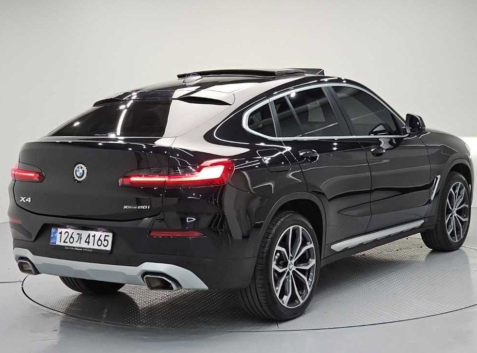 BMW X4 xDrive 20i xLine 사진 4