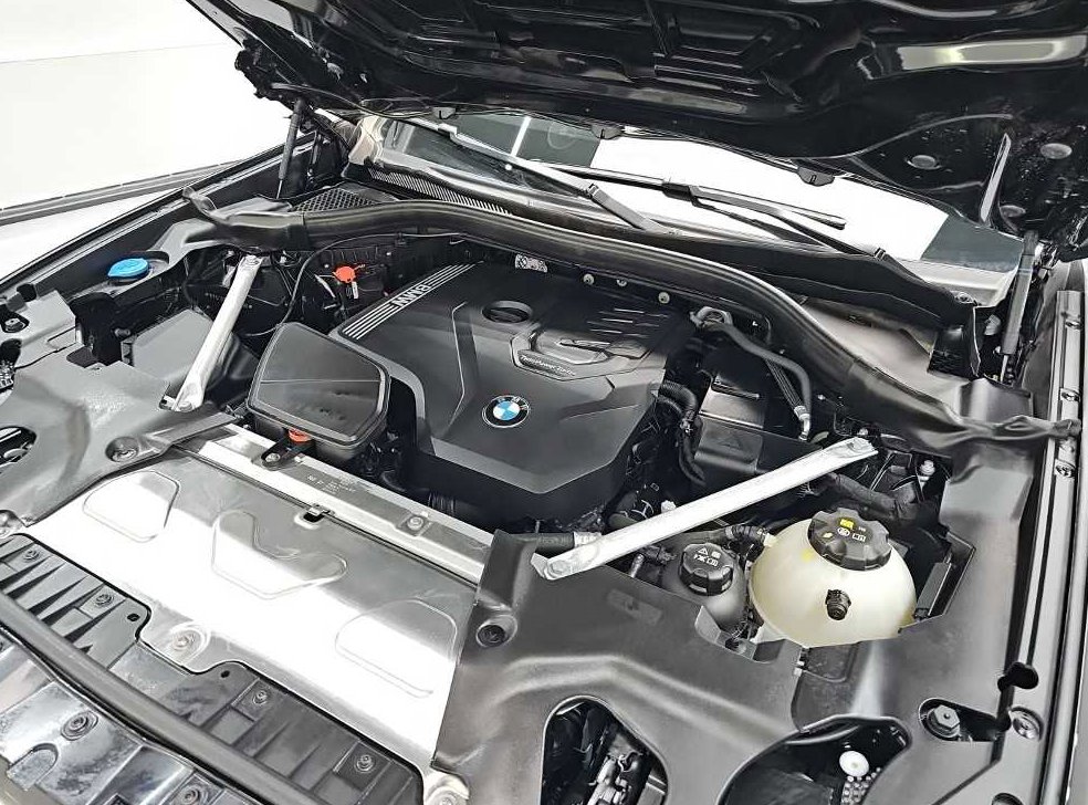 BMW X4 xDrive 20i xLine 사진 5