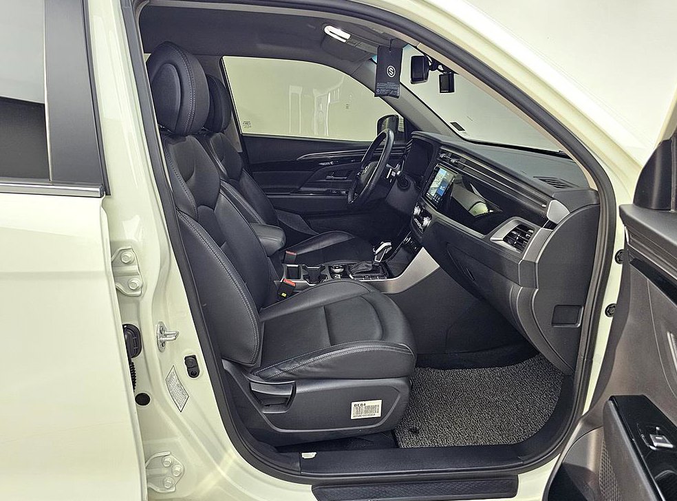KG모빌리티(쌍용)  코란도 2WD 가솔린 1.5 C5 플러스 사진 11