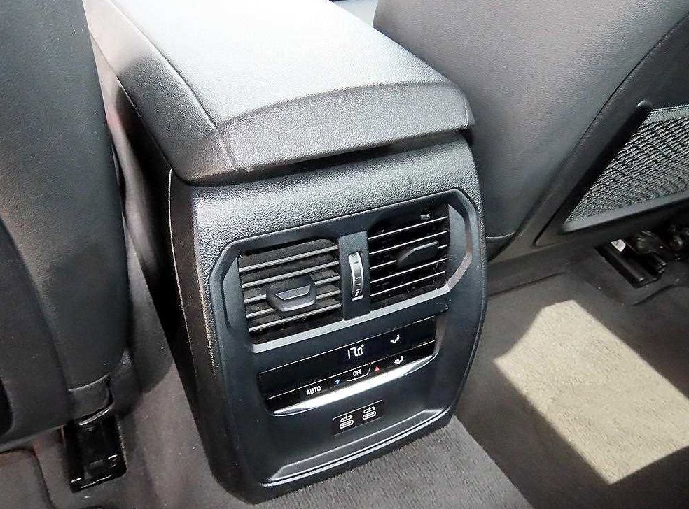 BMW 3시리즈 320i 사진 17