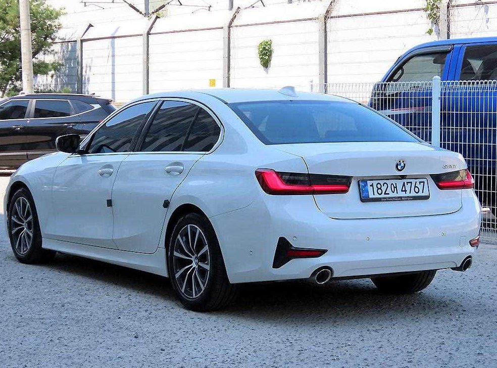 BMW 3시리즈 320i 사진 3