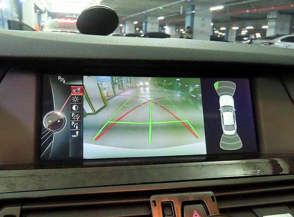 BMW 5시리즈 520d 사진 14