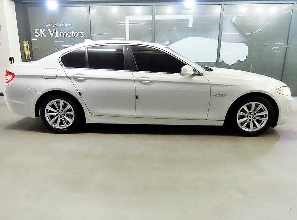 BMW 5시리즈 520d 사진 3