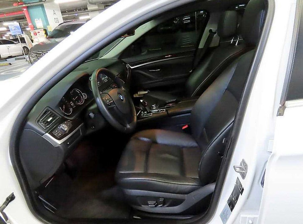 BMW 5시리즈 520d 사진 6
