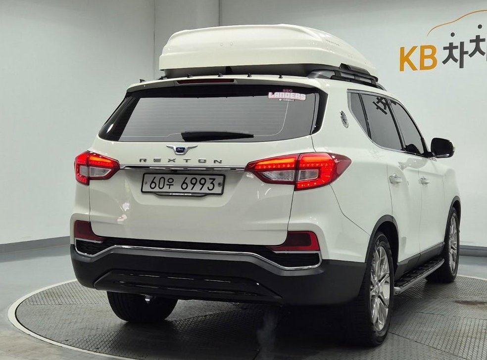 KG모빌리티(쌍용)  렉스턴 디젤 2.2 4WD 사진 4