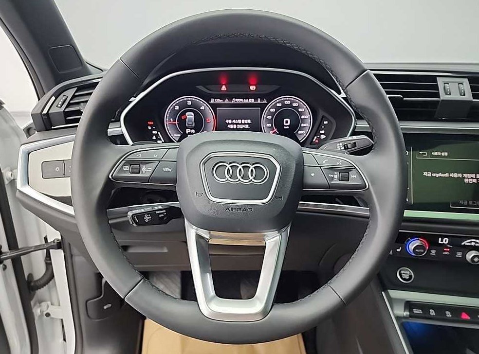아우디 Q3 35 TDI 사진 9